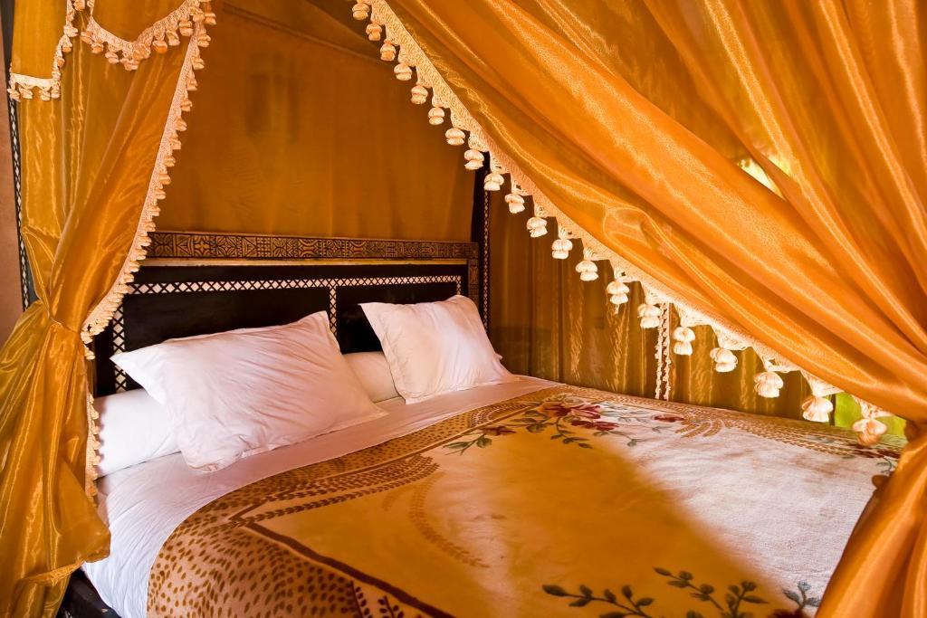 Chez Le Pacha Hotel M'Hamid Bilik gambar